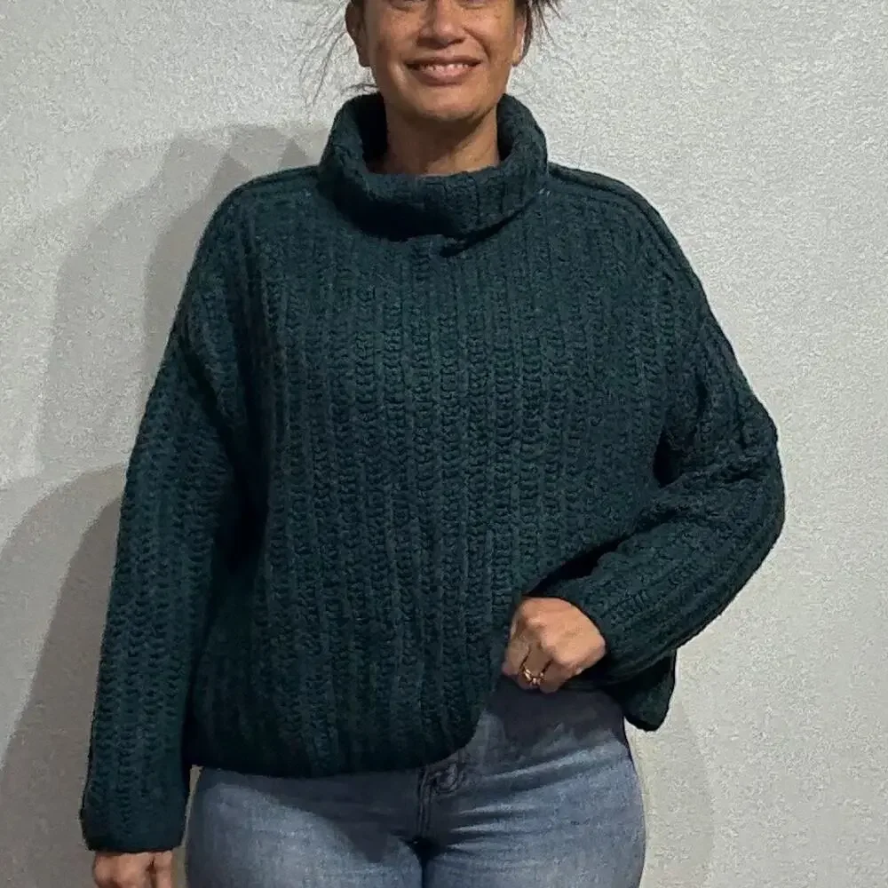 Free People Green Chunky Knit Turtleneck Oversized Sweater Sz XS
